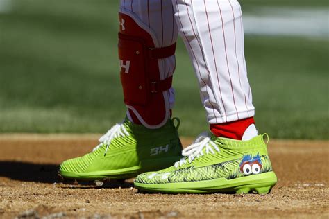 Bryce Harper Debuts Under Armour's 1st Signature Baseball Cleat, 'Harper One'. . Bryce harper baseball cleats